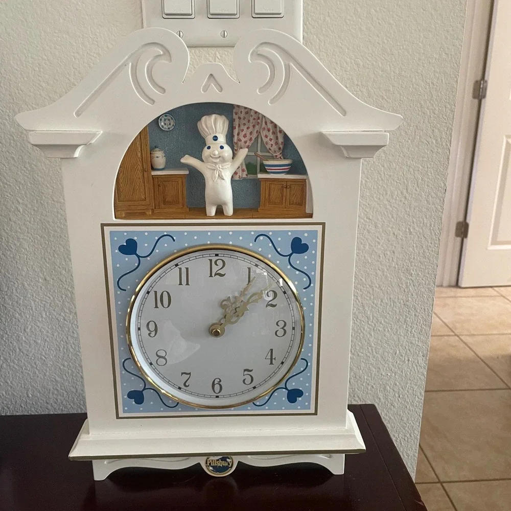 Vintage 1999 Pillsbury Doughboy Collector Clock Danbury Mint Kitchen Decor White